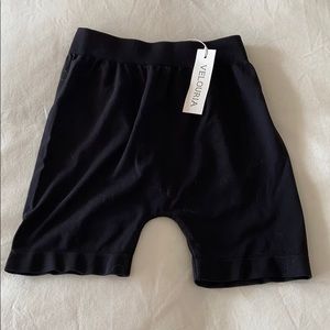 NWOT VELOURIA NIKIBIKI BIKE SHORTS